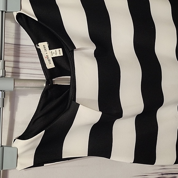 Sophia + Zeke Dress Size 10-12 - Picture 2 of 10